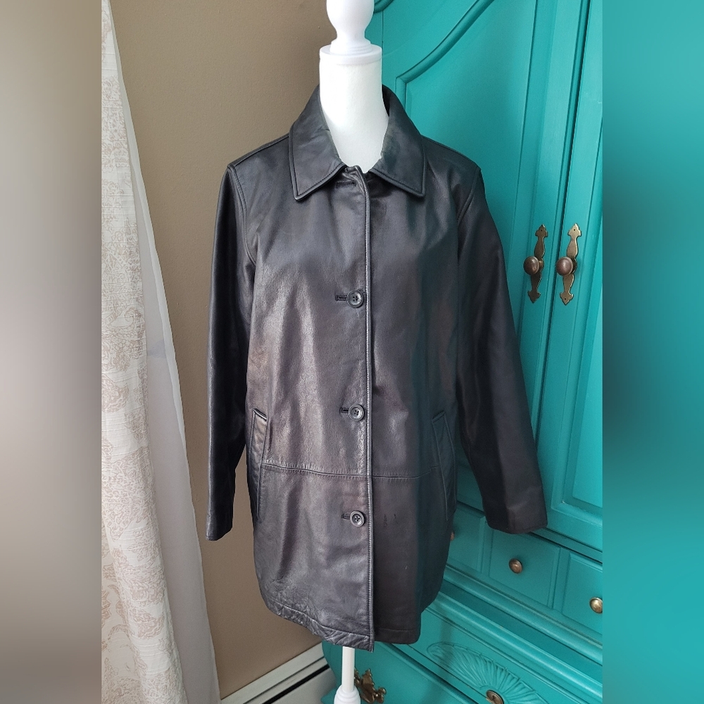 Vintage - Eddie Bauer Women's Black Leather Jacket - Medium Petite